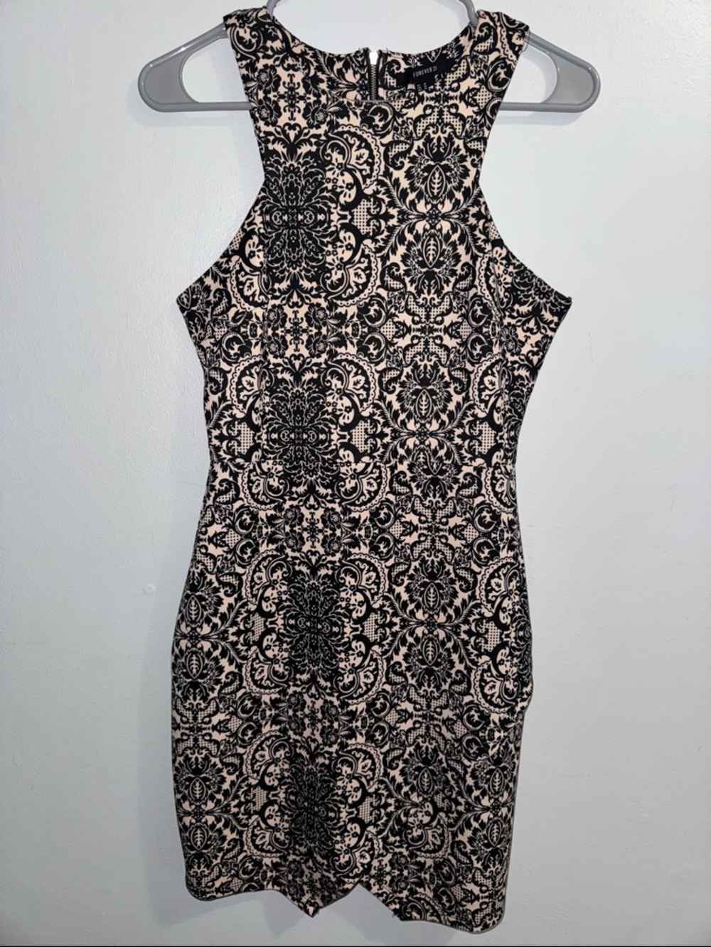 Forever 21 Sleeveless Black and Cream Patterned Bodycon Dress